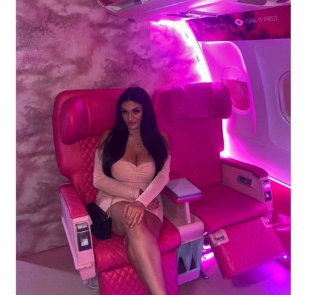 Chloe Ann Whitham naked star pics