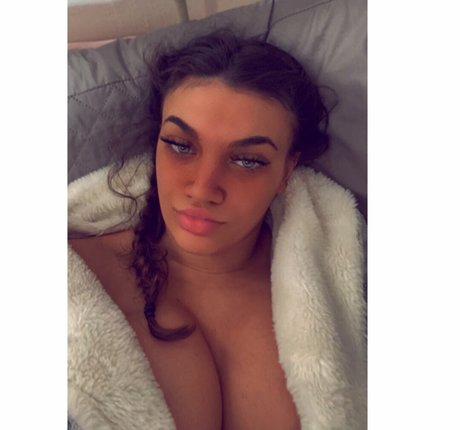 Chloe Ann Whitham top actress pics