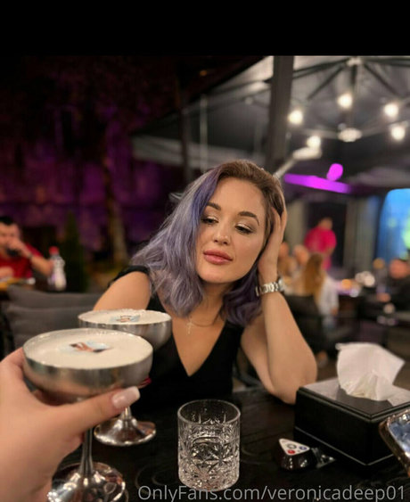 veronicadeep01 naked model pic