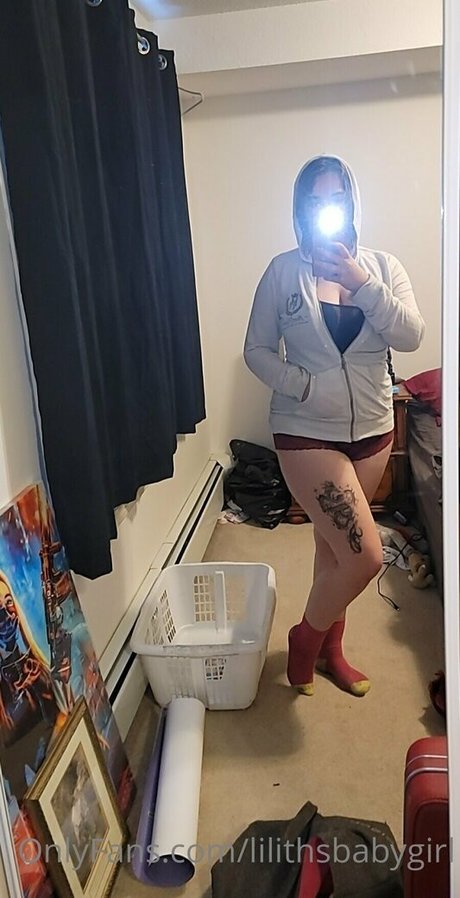 lilithsbabygirl sexy pornstar pics