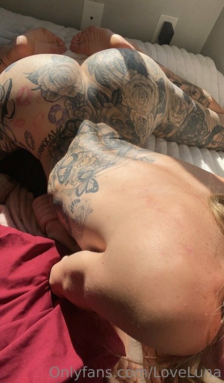 loveluna pornstar erotic pictures