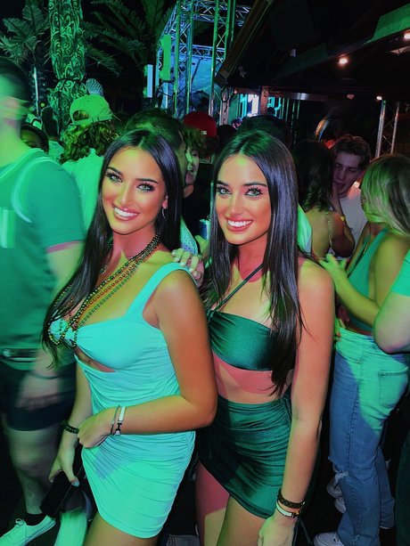 Taylor Alessi adult model galleries