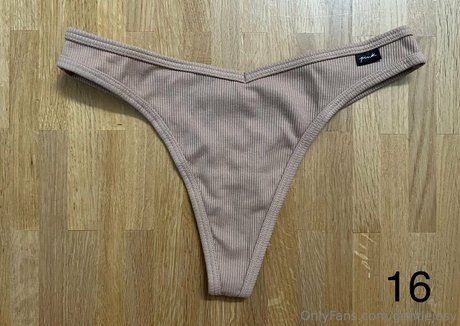 gentlejosy model perfect picture