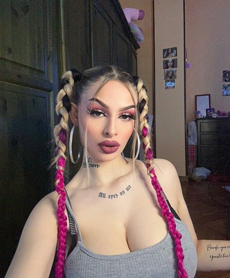 aliih hx pornstar naked pictures