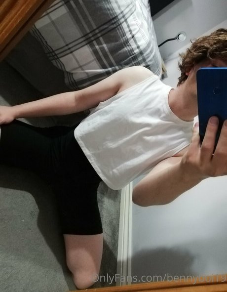 bennyboi19 naked actress picture