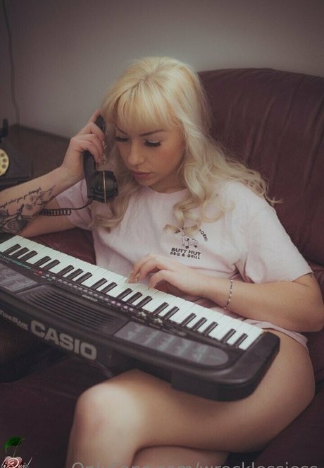 mature mom onlyfans top pics