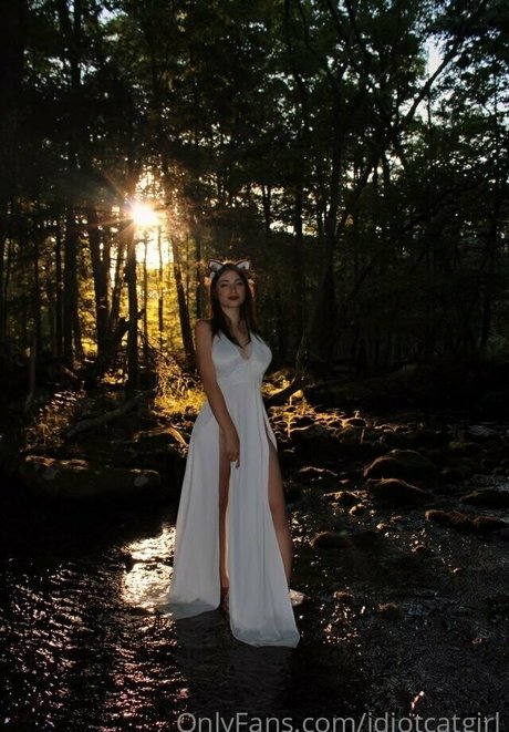 idiotcatgirl star nudes images