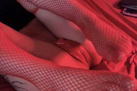 Bella Ruby exclusive model pics