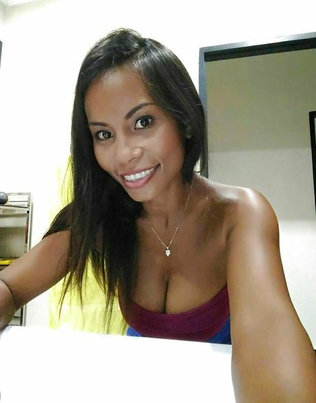 PaulaThai exclusive model picture