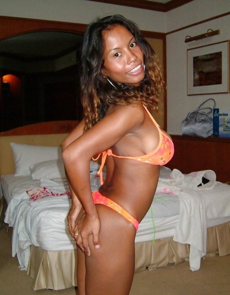 PaulaThai nude pornstar photo