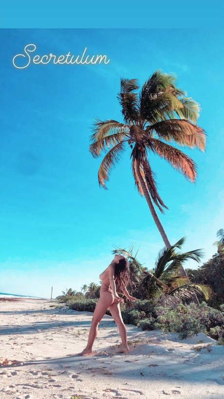 Hitomi Mochizuki model sex galleries