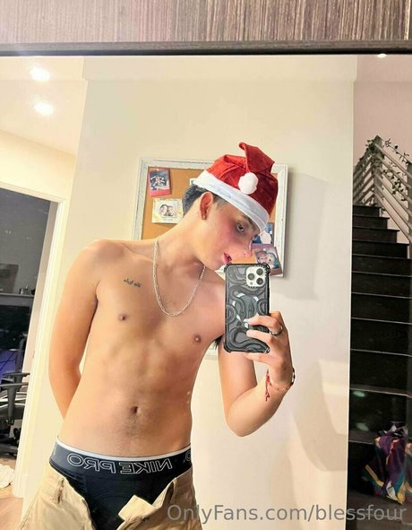 blessfour nudes star img