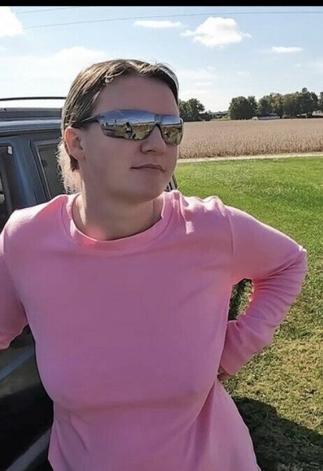 L M Country Living art model photo