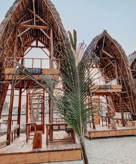 Helia Soltani erotic star pics