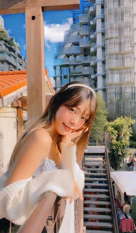 roselle888 high quality model image