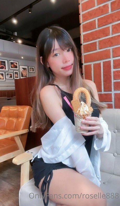 roselle888 Profile pic