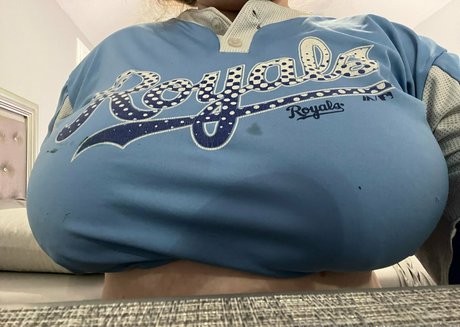 bigtittyemma high quality pornstar pictures