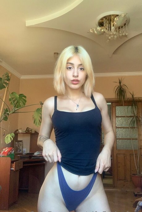 elfafloria free pornographic actress photos