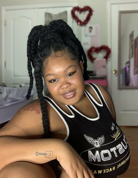 bimbosim22 model hd photos