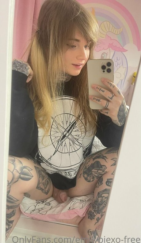 emilypiexo free pretty pornstar photo