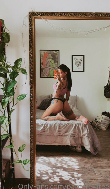pantere4free model erotic photos