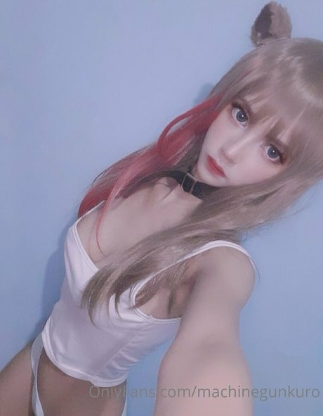Machinegunkuro model sexy photos