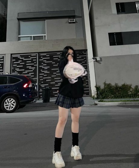 Heidi Ayala star top pic