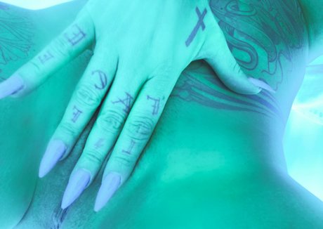 Getin loser21 pornstar pretty img