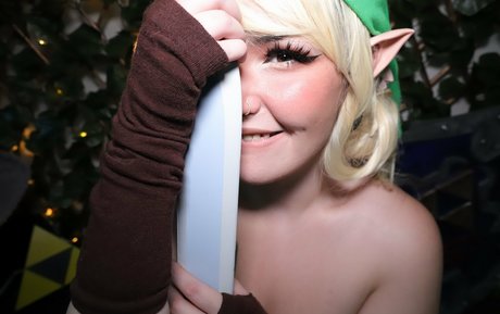 tofux gaming top actress photo