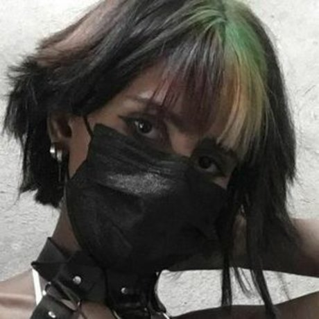 Flavia Llins model adult image