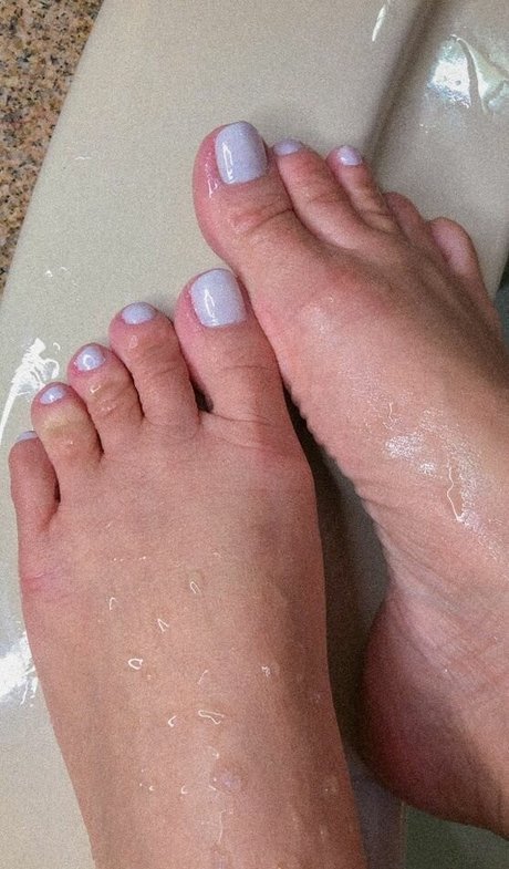 Livia Mendaluk pornographic star photo