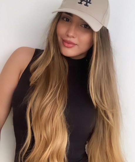 Sofia Ocampo model adult images