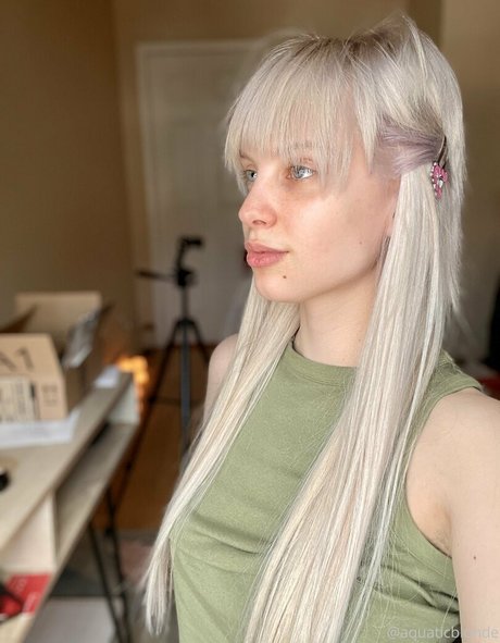 aquaticblonde nudes pornstar images