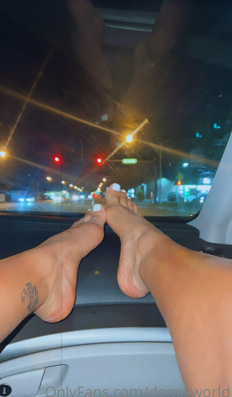 demisworld nudes star photos