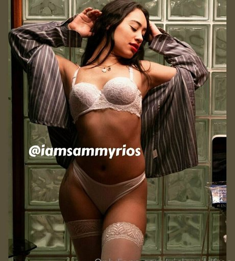 vickywildfree model adult photo