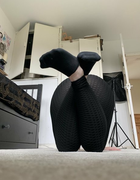 bigbadbee model naked picture