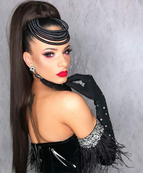 AndreeaNicoletaDinu model hot gallery