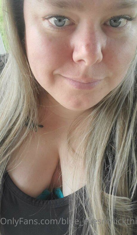 blue eyesnthickthighs pornstar art gallery