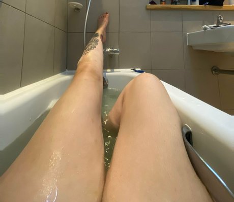 amazonbeth 6foot6 naked pornstar pictures