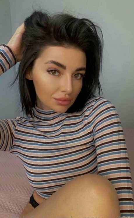 yummy nut69 model naked img