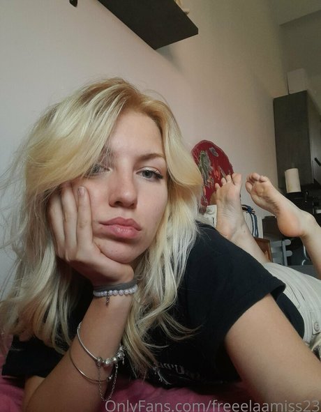 freeelaamiss23 naked pornstar picture