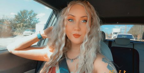 alteredgypsy art model picture