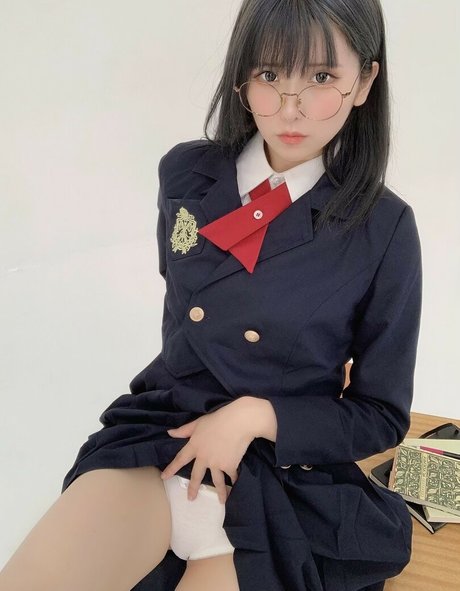 female influencer onlyfans sexy naked pictures