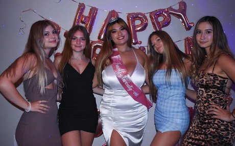 Amanda F model xxx image