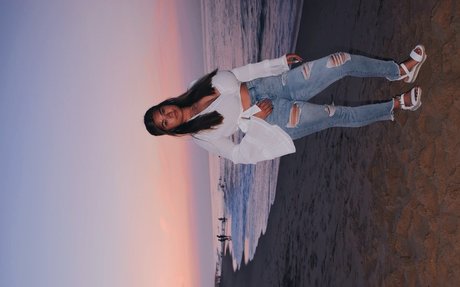 Amanda F perfect star photo