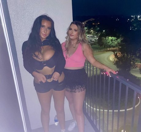 Olivia O art model picture