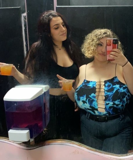 Sophia A perfect star galleries