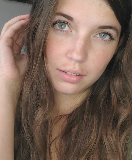 Lisa ASMR star exclusive pictures