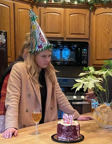 Sydney Poniewaz star xxx pictures