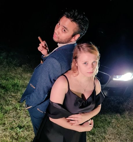 Sydney Poniewaz free actress photo